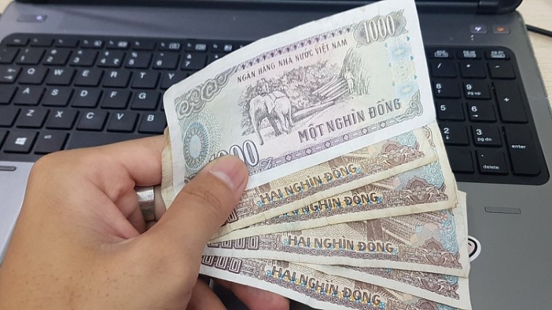 Nằm mơ thấy người ta cho tiền đ&aacute;nh số g&igrave; khi được cho to&agrave;n tiền lẻ?