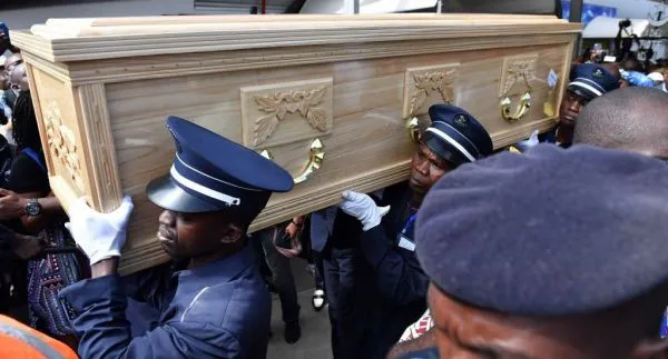 Nằm mơ thấy quan t&agrave;i đ&aacute;nh số g&igrave; khi mộng thấy quan t&agrave;i của người y&ecirc;u?